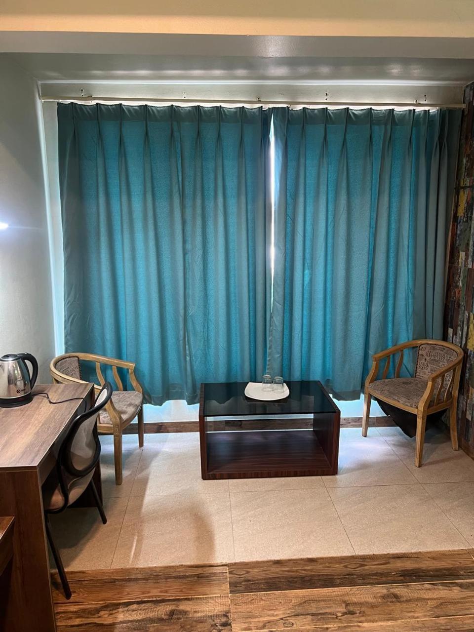 Hotel Raj Shikhar Ujjain Eksteriør bilde